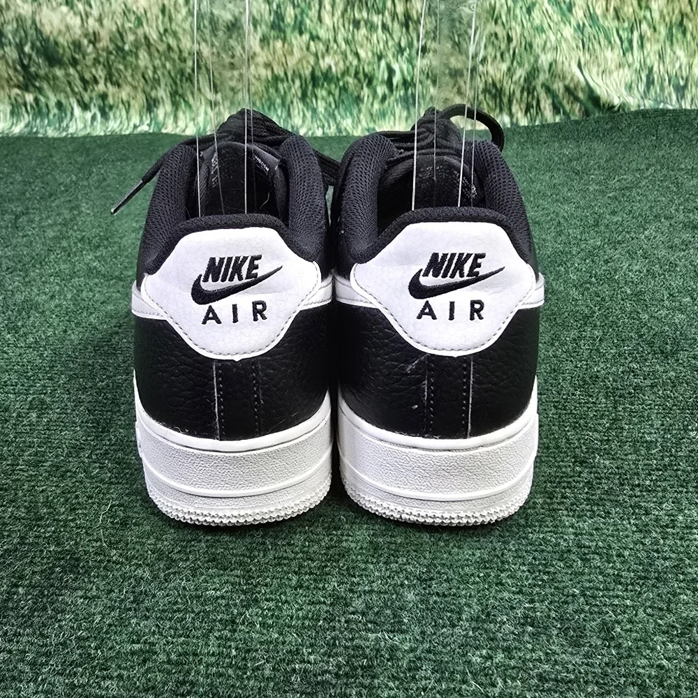 Nike | Air Force 1 '07 Low-Top Sneakers | Youth 7